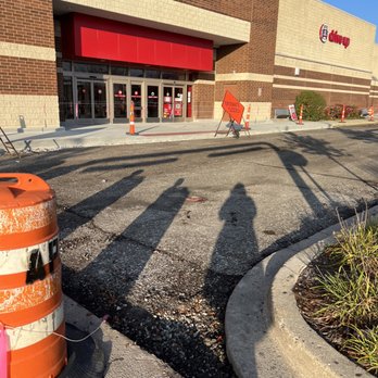 Target - Department Stores Near Me - Highland Park, Illinois