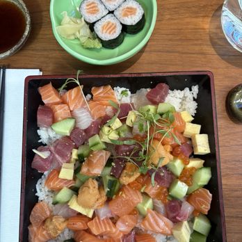 Minamoto Japanese Cuisine - Weekday Lunch Special Chirashi with complimentary side roll ($28) - Japanese Near Me - Bellevue, Washington Minamoto Japanese Cuisine - Weekday Lunch Special Chirashi with complimentary side roll ($28) - Japanese Near Me - Bellevue, Washington
