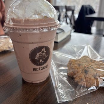 Truman Cafe and Custard - Malt and oatmeal cookie - Coffee & Tea Near Me - Ridgedale, Missouri Truman Cafe and Custard - Malt and oatmeal cookie - Coffee & Tea Near Me - Ridgedale, Missouri