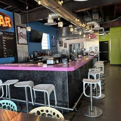 Snarf's Sandwiches - Bar area