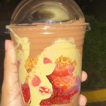 Wowbooza - Dubai chocolate strawberry cup - Specialty Food Near Me - Duluth, Georgia Wowbooza - Dubai chocolate strawberry cup - Specialty Food Near Me - Duluth, Georgia