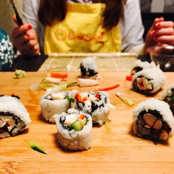 CocuSocial - Sushi in the making! - Cooking Classes Near Me CocuSocial - Sushi in the making! - Cooking Classes Near Me