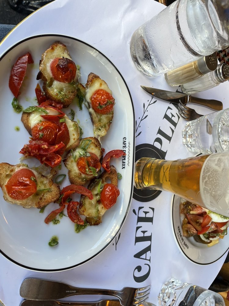 BISTRO DUPLEIX Updated September 2024 54 Photos & 43 Reviews 62