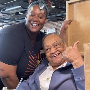Fixins Soul Kitchen - The best server in the house!  She's friendly, helpful and quick! - Soul Food Near Me - Sacramento, California