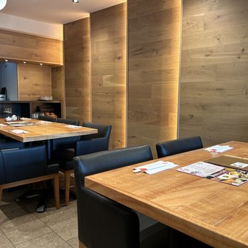 Restaurant SUNTORY - Restaurant interior - Japanese Near Me - Honolulu, Hawaii Restaurant SUNTORY - Restaurant interior - Japanese Near Me - Honolulu, Hawaii