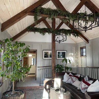 Inn At Water's Edge - Ski Resorts Near Me - Plymouth, Vermont