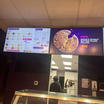 Insomnia Cookies - Desserts Near Me - New Orleans, Louisiana