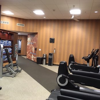Des Moines Marriott Downtown - Gym & Pool area - Hotels Near Me - Des Moines, Iowa Des Moines Marriott Downtown - Gym & Pool area - Hotels Near Me - Des Moines, Iowa