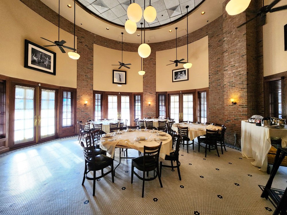 Maggiano's Little Italy