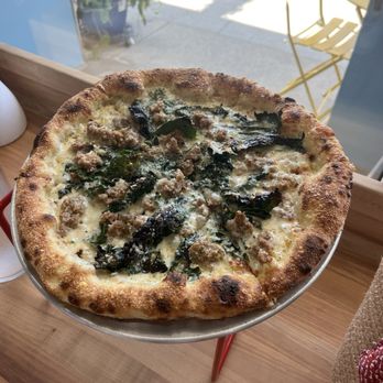 Fiorelli Pizza - Fennel Sausage - Pizza Near Me - Los Angeles, California