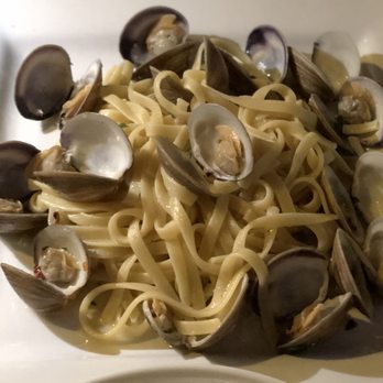 Zona Blu - Linguine vongole - Pizza Near Me - Weston, Florida Zona Blu - Linguine vongole - Pizza Near Me - Weston, Florida