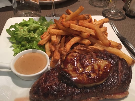 Au comptoir des capucins by null