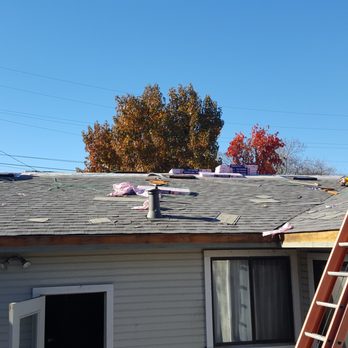 Solar4America - Installing the new roof shingles, December 17, 2017. - Roofing Near Me - Fremont, California Solar4America - Installing the new roof shingles, December 17, 2017. - Roofing Near Me - Fremont, California
