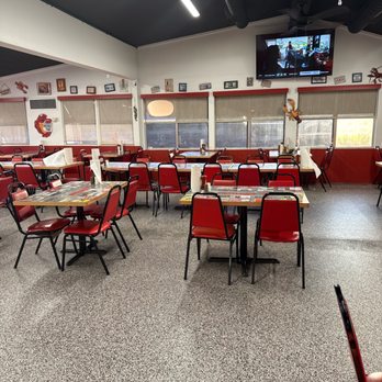Crawfish Hole #2 Steak & Seafood Restaurant - Clean, spacious, cool AC and TV with sports on. - Cajun/Creole Near Me - Minden, Louisiana Crawfish Hole #2 Steak & Seafood Restaurant - Clean, spacious, cool AC and TV with sports on. - Cajun/Creole Near Me - Minden, Louisiana
