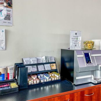 Beck & Masten Kia - Coffee area - Car Dealers Near Me - Tomball, Texas Beck & Masten Kia - Coffee area - Car Dealers Near Me - Tomball, Texas