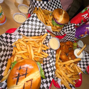 Aladdin Char Burger - Buffalo wings, fries, chicken burger, amazing sauces - Burgers Near Me - Seattle, Washington