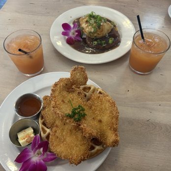 Kau Kau - Loco Moco (half order) and Mac Nut Waffle with Chicken Katsu - Asian Fusion Near Me - Sacramento, California
