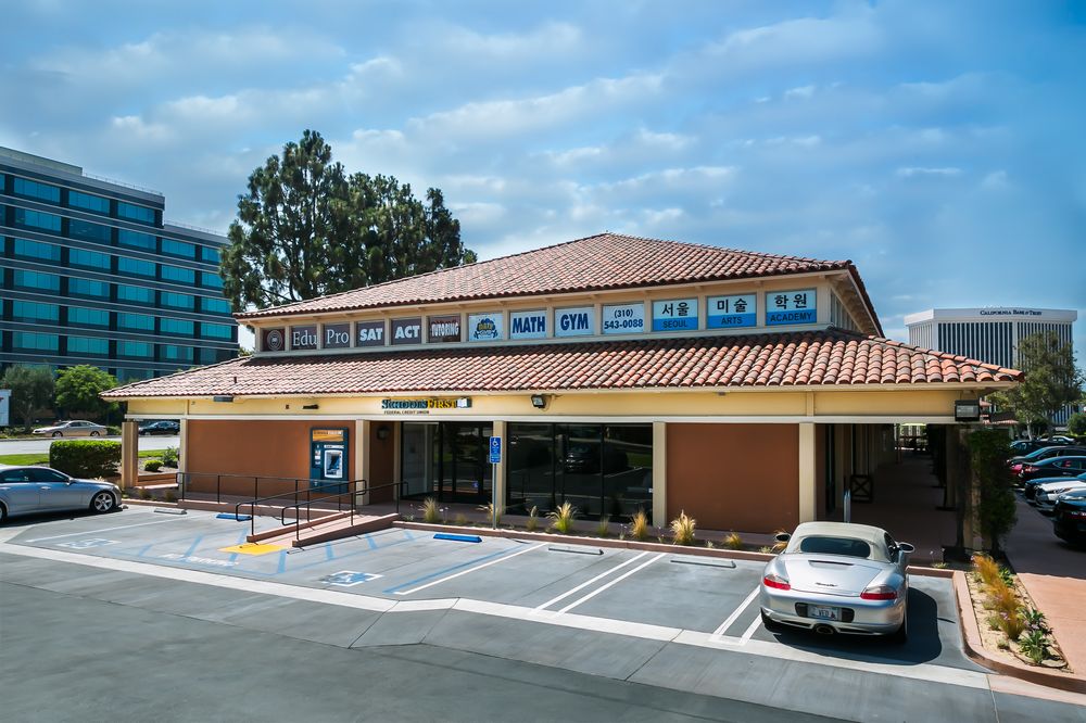 SCHOOLSFIRST FEDERAL CREDIT UNION Updated August 2025 19 Photos