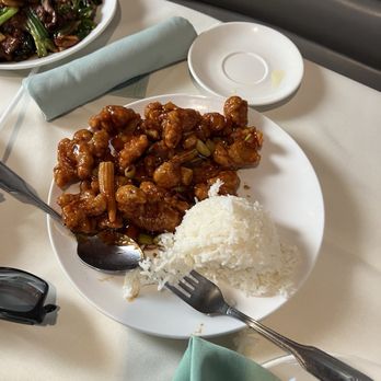 Panda Inn - Lunch Orange Chicken - Chinese Near Me - La Palma, California Panda Inn - Lunch Orange Chicken - Chinese Near Me - La Palma, California