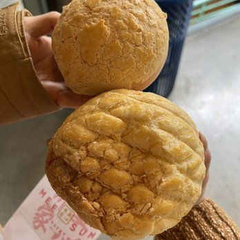 Mee Sum Pastry - Beef Hombow (top), Pineapple Bun (bottom) - Seafood Near Me - Seattle, Washington Mee Sum Pastry - Beef Hombow (top), Pineapple Bun (bottom) - Seafood Near Me - Seattle, Washington