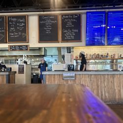 Bear Canyon Pizza - Ordering counter