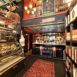 Battery Park Book Exchange & Champagne Bar