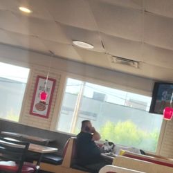 Mazzio's Pizza - Still with the dog. 7/29/24 @7:20 pm