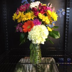 Magnolia House Florist - Southern Cheerful Bouquet