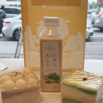 LA LA Bakeshop - Durian and Logan cake with jasmine milk tea - Vietnamese Near Me - Toronto, Ontario LA LA Bakeshop - Durian and Logan cake with jasmine milk tea - Vietnamese Near Me - Toronto, Ontario