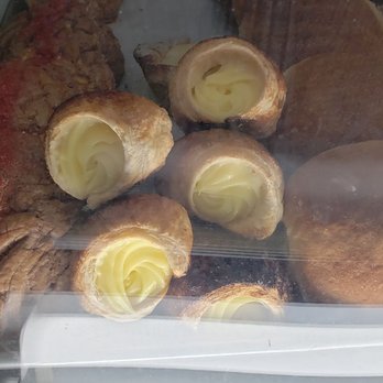 La Flor De Trigo Bakery - Bakeries Near Me - Milwaukee, Wisconsin