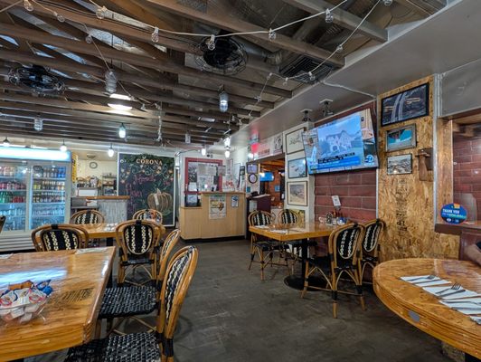 Corona Airport Café by null