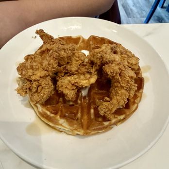 Commonwealth - Fried Chicken & Waffles - Pickleball Near Me - Temple, Texas Commonwealth - Fried Chicken & Waffles - Pickleball Near Me - Temple, Texas
