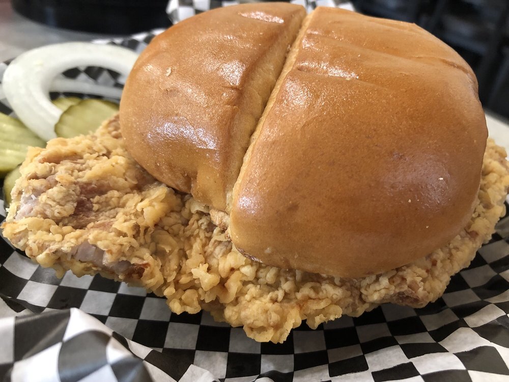 WASPY’S CAFE Updated August 2024 703 Rye Ave, Templeton, Iowa