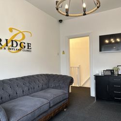Bridge Dental & Implant Centre - Hygenist waiting room