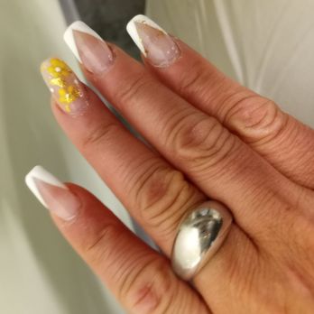 Queen Nails - This was taken when my nails were 3 weeks since my last visit and they still look great. - Nail Salons Near Me - Long Beach, California Queen Nails - This was taken when my nails were 3 weeks since my last visit and they still look great. - Nail Salons Near Me - Long Beach, California