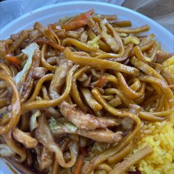 Great Wall Chinese Restaurant - Chicken Lomein special.. good portion.... TOO SALTY!