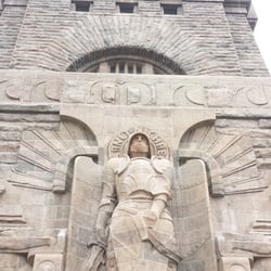 Völkerschlachtdenkmal mit Forum 1813