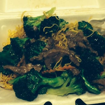 Chinatown Cafe - Beef and broccoli and egg noodle - Chinese Near Me - Boston, Massachusetts Chinatown Cafe - Beef and broccoli and egg noodle - Chinese Near Me - Boston, Massachusetts