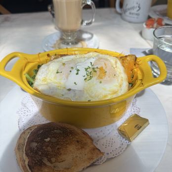 Nonni's Bistro - Breakfast Pot - Modern European Near Me - Pleasanton, California