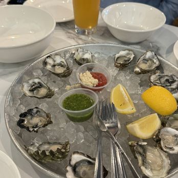 The Dive Oyster Bar - Southern Near Me - Irvine, California