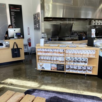 Just Food For Dogs - Clean store with proper covid-19 social distancing protocols in place - Pet Stores Near Me - Corte Madera, California Just Food For Dogs - Clean store with proper covid-19 social distancing protocols in place - Pet Stores Near Me - Corte Madera, California