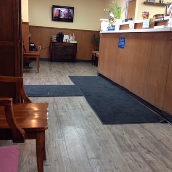 Springfield Animal Hospital - Waiting area - Veterinarians Near Me - Springfield, Virginia Springfield Animal Hospital - Waiting area - Veterinarians Near Me - Springfield, Virginia