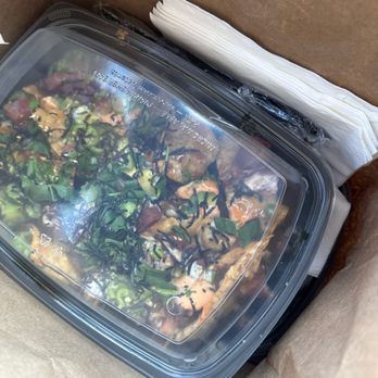 Yard House - Take out order - poke nachos and garlic noodles - New American Near Me - Rancho Cucamonga, California Yard House - Take out order - poke nachos and garlic noodles - New American Near Me - Rancho Cucamonga, California