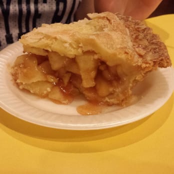 Roll-N-Roaster - Good old fashioned apple pie - American Near Me - Brooklyn, New York