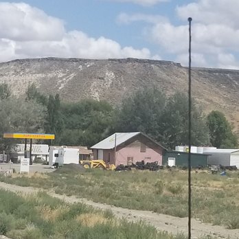 Rome Station - Red roof is the cafe! - Gas Stations Near Me - Jordan Valley, Oregon