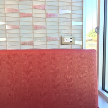 Jack in the Box - Outlets + usb ?!?! - Fast Food Near Me - Chula Vista, California