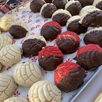 Cal’s Bakeshop - A special event with his yummy pastries - Bakeries Near Me - Tucson, Arizona