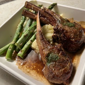 Hyatt Regency Greenwich - Lamb chops (medium), artichoke, and mashed potatoes - Hotels Near Me - Old Greenwich, Connecticut