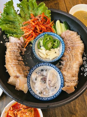 JeunJu Korean Restaurant 전주식당 | 전주할매칼국수 - Authentic Korean home style food by null