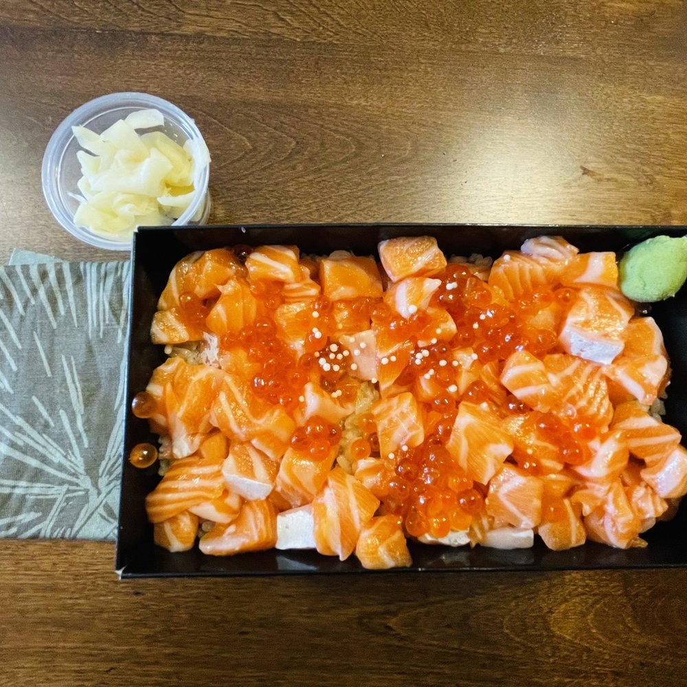 Ikura Sake-don. CAD16.5. It looks small but super filling! Amazing portion. Ikura Sake-don. CAD16.5. It looks small but super filling! Amazing portion.